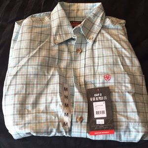 Men’s medium Ariat FR work shirt